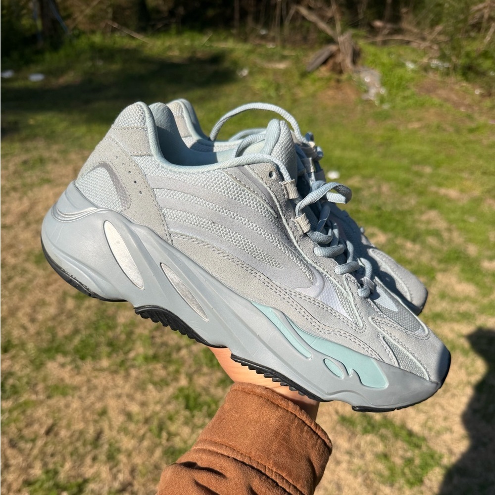 Adidas Yeezy Boost 700 V2 Sneakers